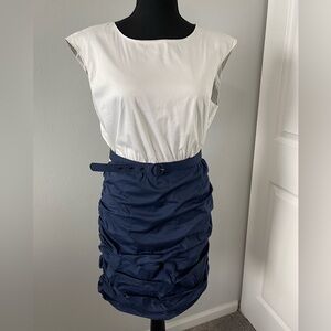 Venus Two-Tone Ruched Belted Dress in White & Navy – Size 12 l Poshmark